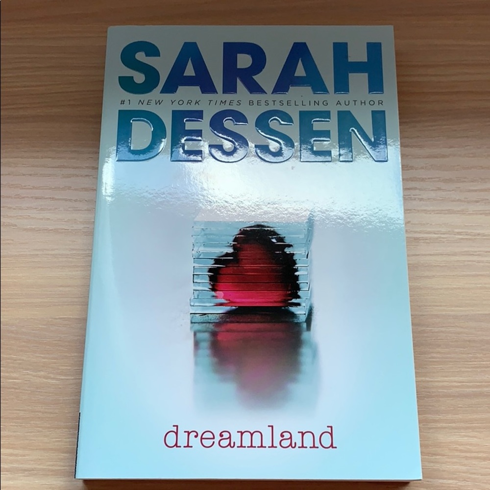 Sarah Dessen book “dreamland”